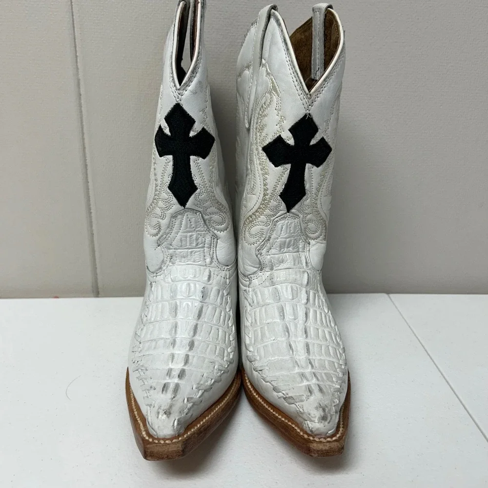 Aguila Real Cowboy Boots Kids MEX 19 US 12C White Leather Black Cross Alligator